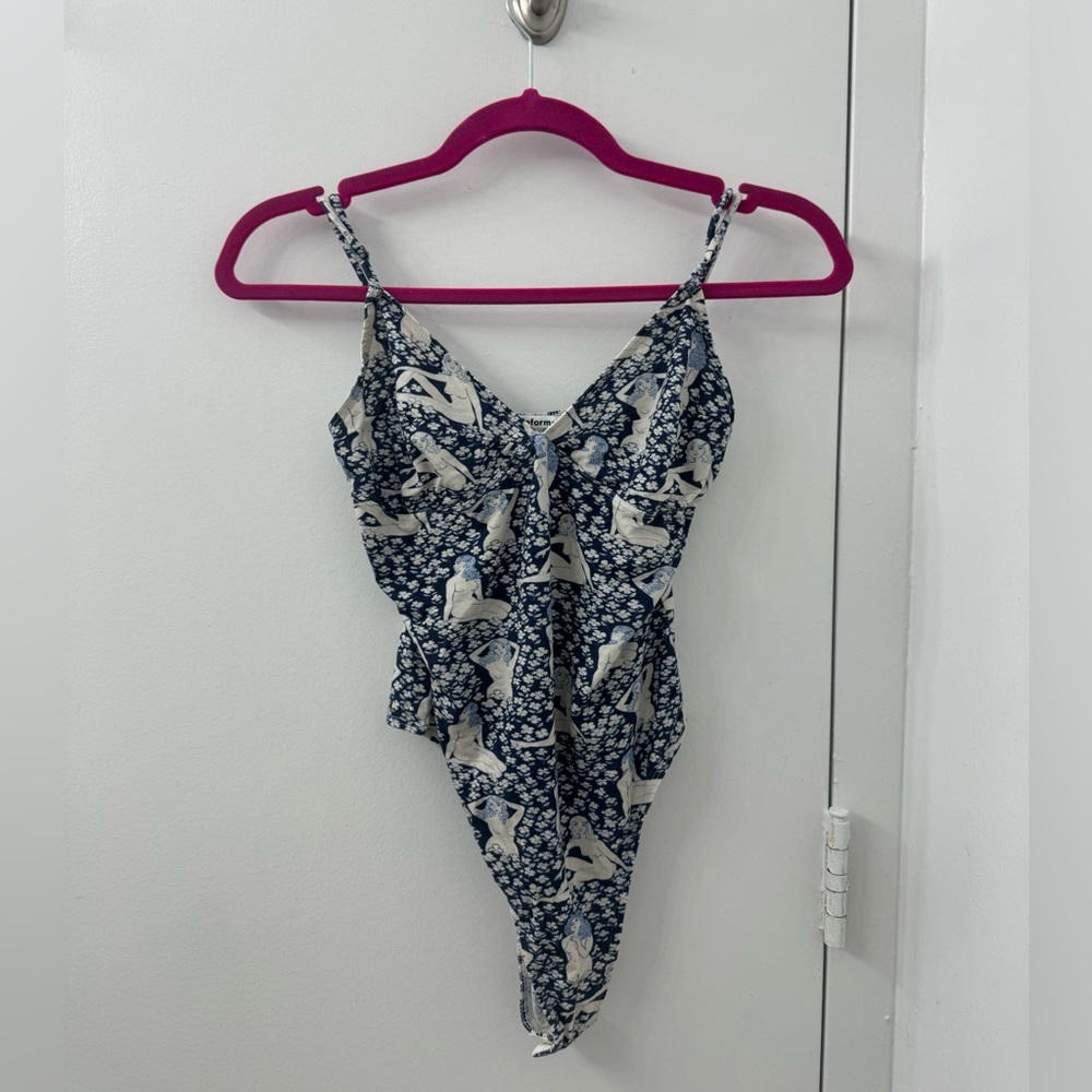 reformation emmett bodysuit, size large - Picture 3 of 6